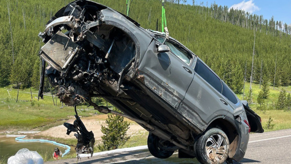 A car crashed into a Yellowstone geyser